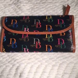 Dooney and Bourke wallet